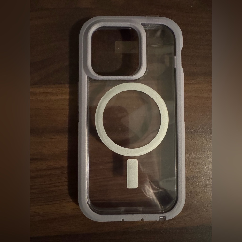 OtterBox Clear Case with Lavender Bumper and MagSafe Ring iPhone 14 PRO